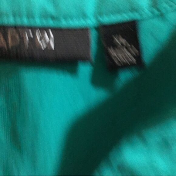 Apt.9 2 in one tank with sheer over lay - Picture 3 of 6